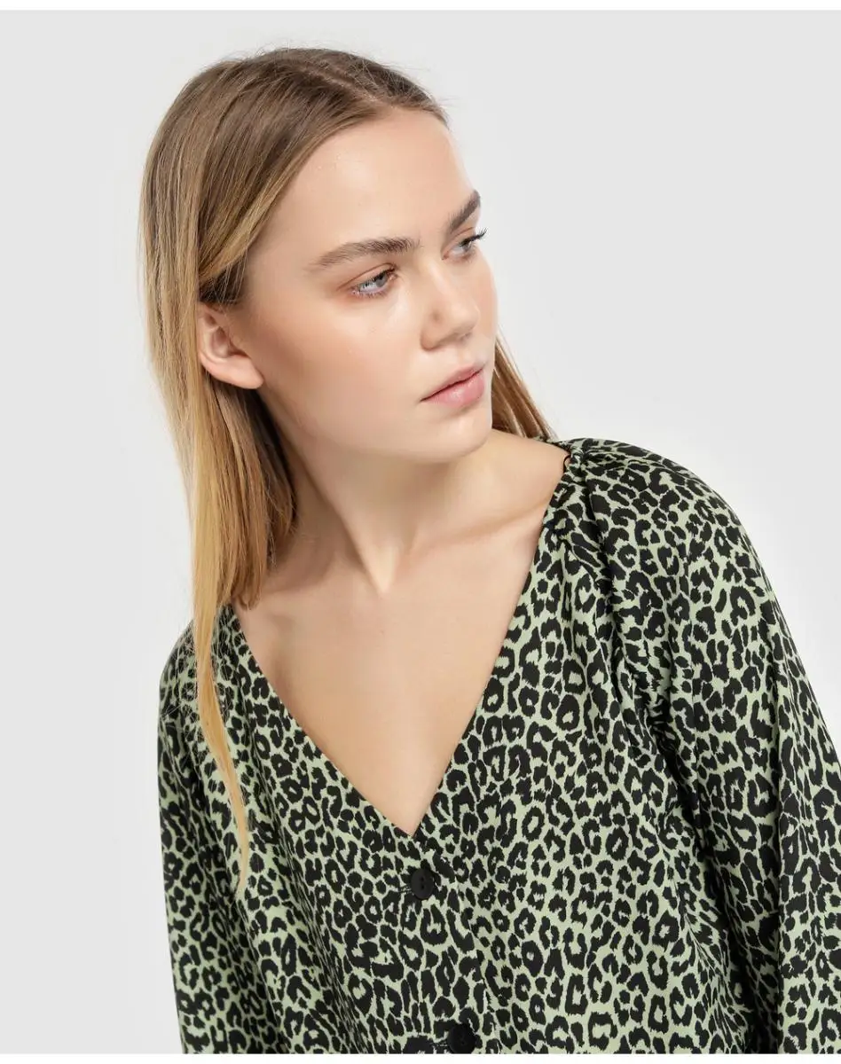 Women's Blouse Easy Wear leopard with Rush neckline | Женская одежда