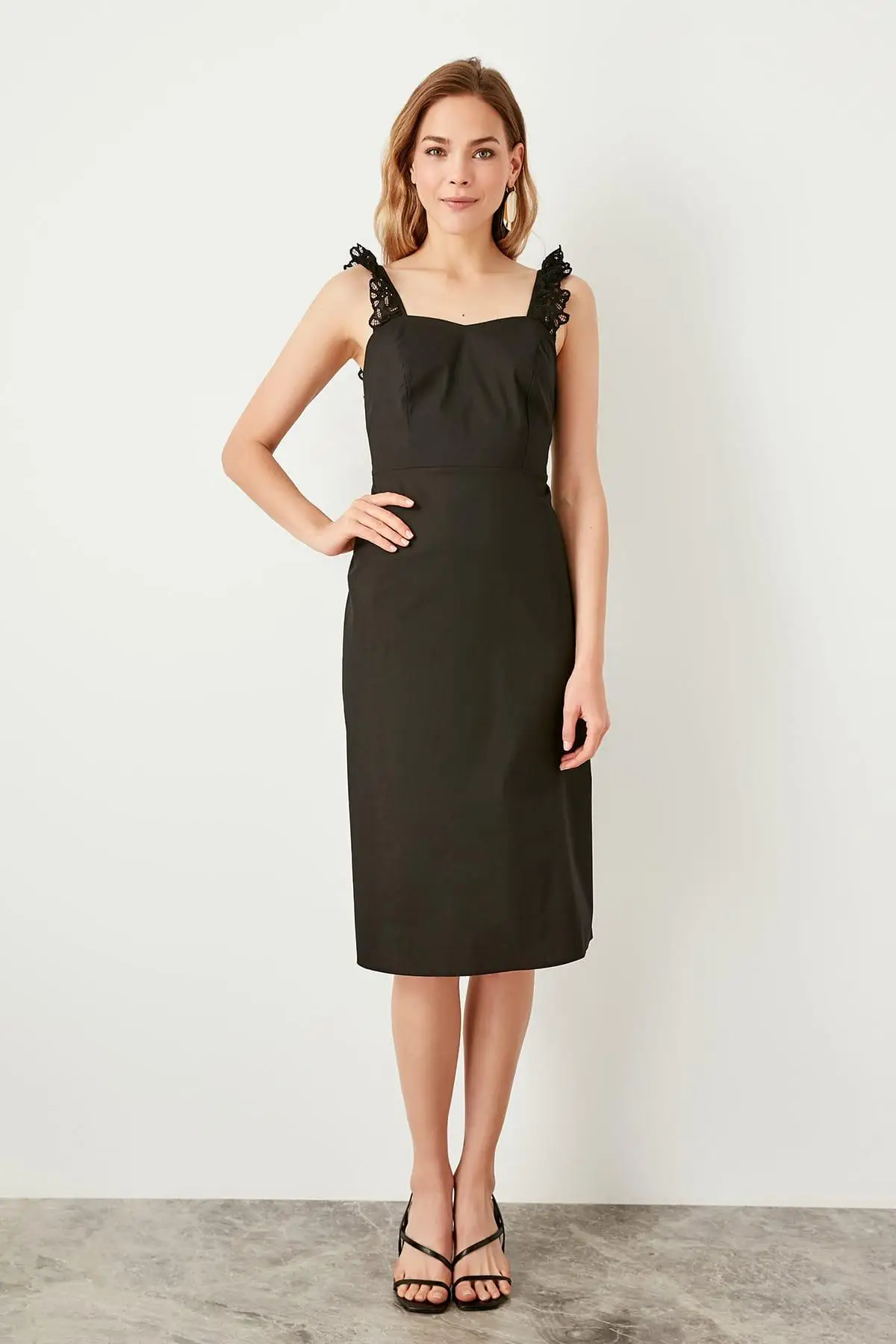 Trendyol черное платье с открытыми плечами TWOSS19BB0265|Женские платья| |