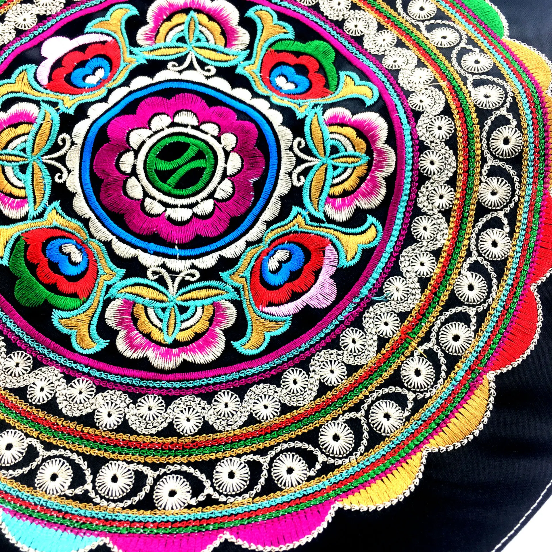 BOHO Мода Большие круглые Мандала с вышивкой патчи Китайская народная цветок