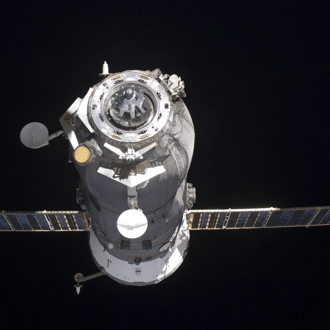 Беспилотная печать плакатов для автомобилей с доставкой ISS Progress 42 (34x22) | Дом и сад