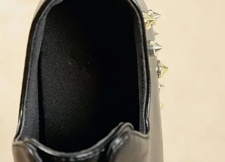 Женская кожаная обувь на танкетке кроссовки платформе 13 см повседневная скрытом