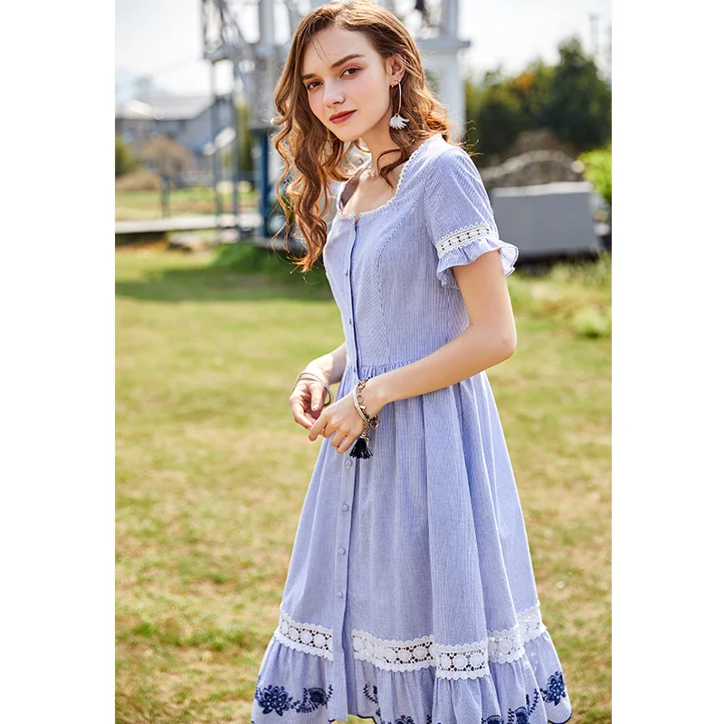 Женское длинное платье в полоску ARTKA Хлопковое с вышивкой и расклешенными