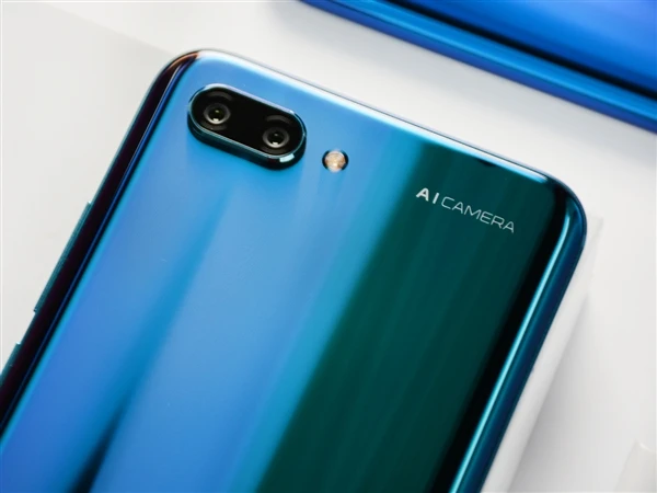 5,84 дюймов, Honor 10, Android 8,1, Kirin 970, четыре ядра, AI, мобильный телефон, face ID, 2280x1080, 128 Мп+ Мп, NFC, 6 ГБ, ГБ