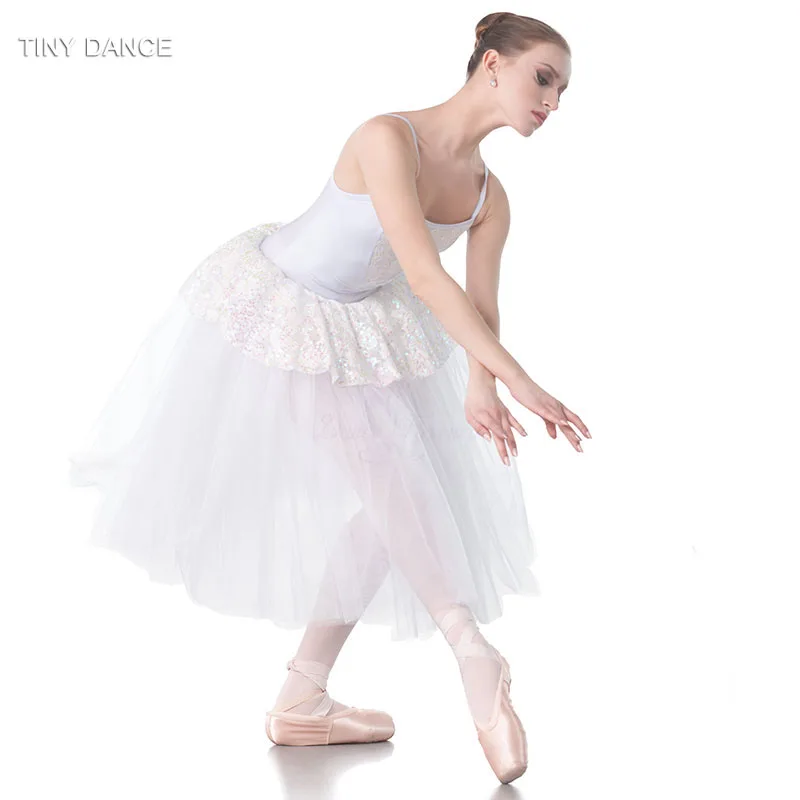 Белая длинная романтическая юбка пачка с белыми пайетками и кружевной накладкой