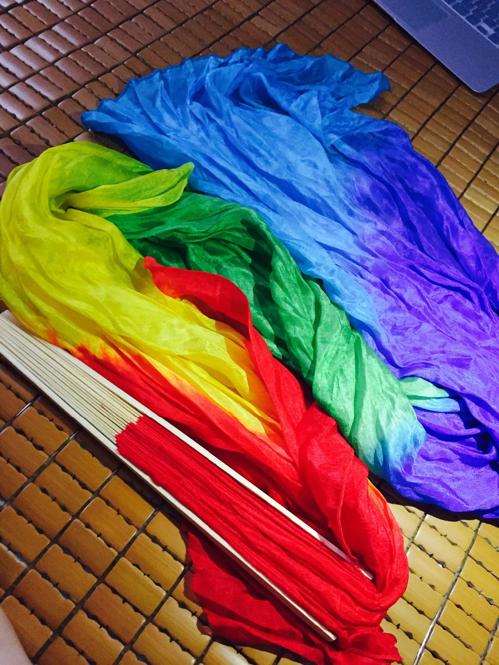 

wholesale 1pc right fans+1 pc left fans 5 size*0.9m(XX"*35") hand painted belly dance silk fan veil,hot sale rainbow color