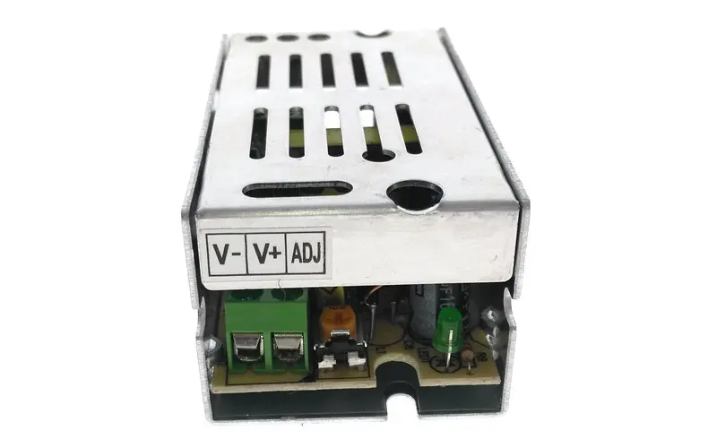 Светодиодный светодиодные полосы света 12V 1A 12 Вт импульсный светодиодный Питание трансформаторы Светодиодный драйвер для 3528 5050 5730 RGB светодиодный полоски