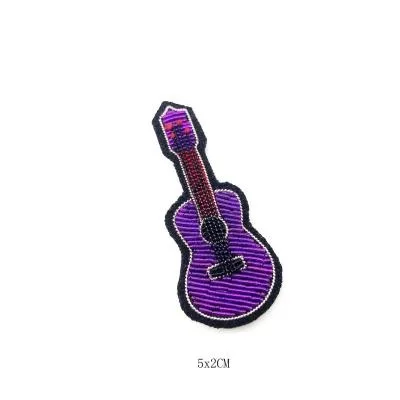 ukulele DIY 3D ручной вышивкой значки Музыкальные инструменты гитара/пианино/Гавайские гитары значок повязка аппликация для пальто брюки брошь - Цвет: ukulele