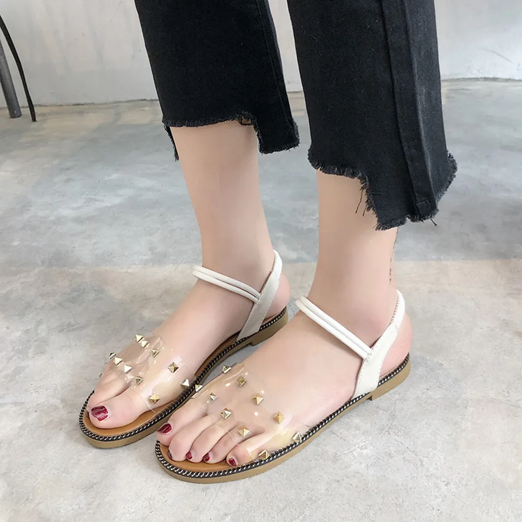 Женские сандалии с заклепками Нескользящие на плоской подошве пряжкой и