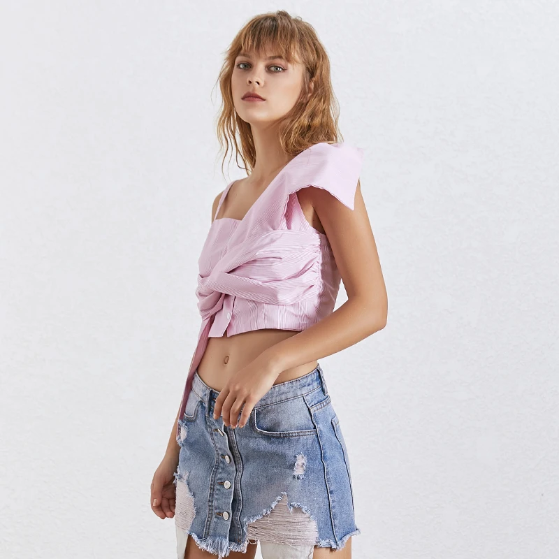 TWOTWINSTYLE укороченный топ блузка для женщин косой воротник бант с открытыми плечами