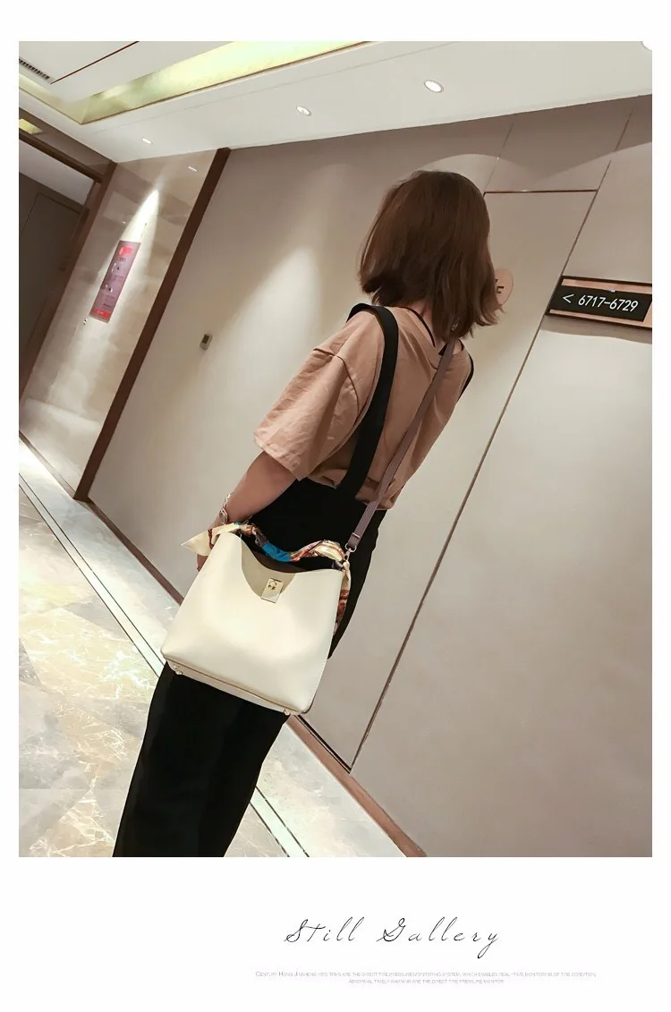 Женская сумка через плечо из искусственной кожи шикарная с верхней ручкой весна