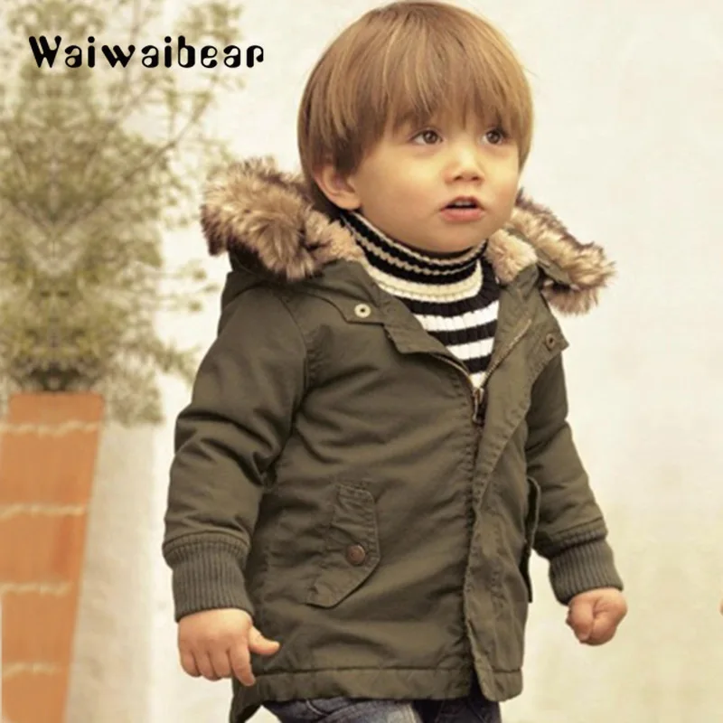 Зимняя куртка для маленьких мальчиков в армейском зеленом цвете с густым мехом