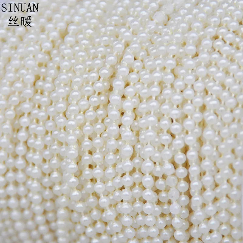 Пластиковые цепочки из шариков китайские бусины акриловые белый и кремовый