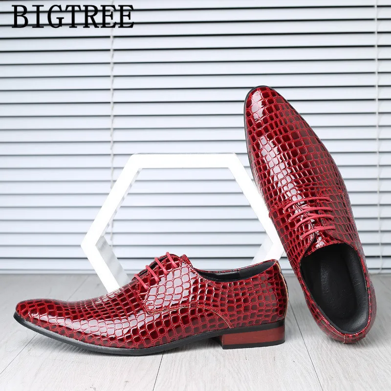 Туфли мужские из лакированной кожи итальянские классические туфли заостренный