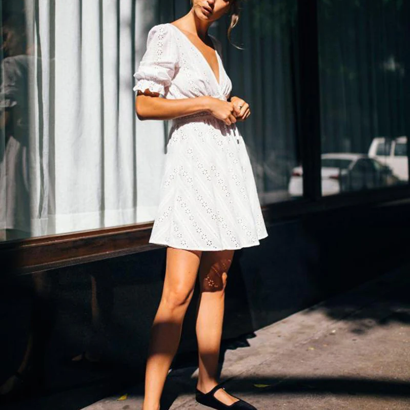 TWOTWINSTYLE Открытое платье для женщин с v-образным вырезом завязками высокой талией