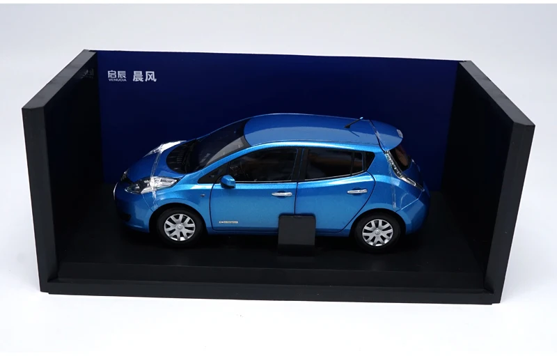 1:18 литая под давлением модель для Nissan Venucia лист синий электрический автомобиль сплав игрушечный автомобиль миниатюрная коллекция подарки