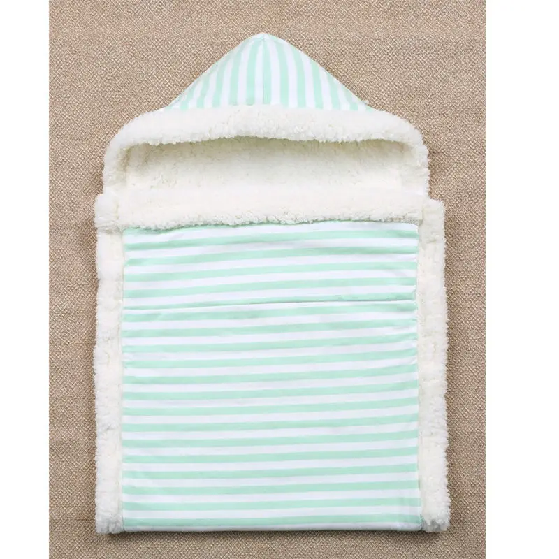 green striped Утолщенный теплый ягненок Бархатный спальный мешок для От 0 до 6 месяцев Детский полосатый анти-удар новорожденный спальный мешок, одеяло мягкая пеленка одеяло - Цвет: green striped