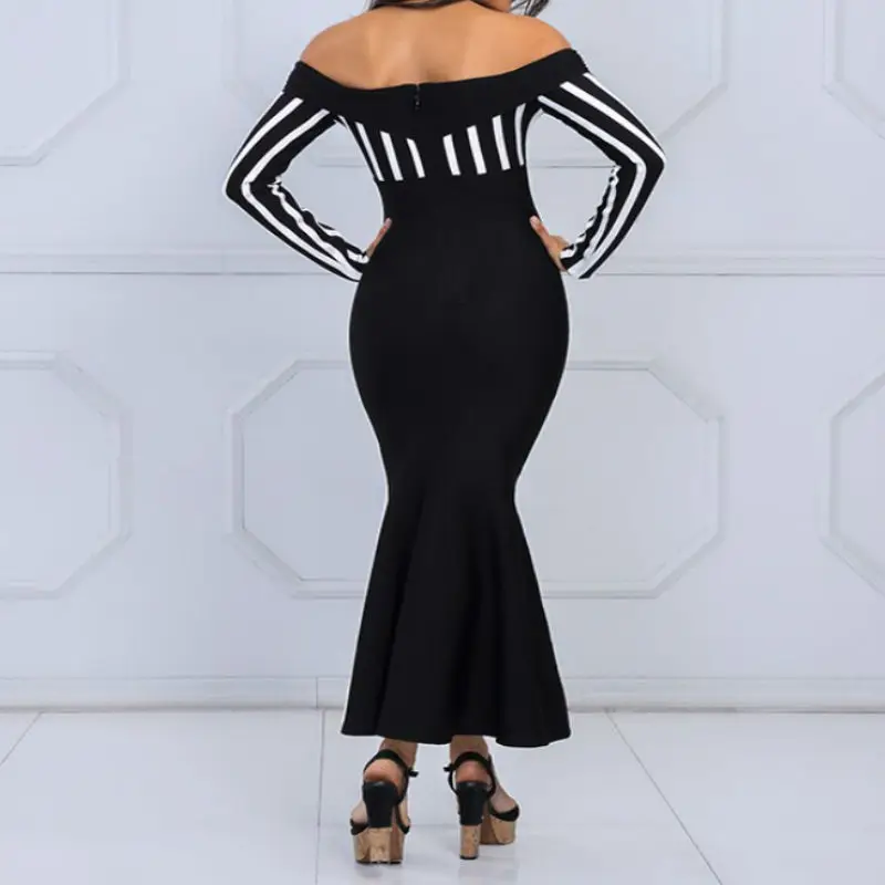 Женское облегающее платье с юбкой годе черно белое в полоску воротником лодочкой
