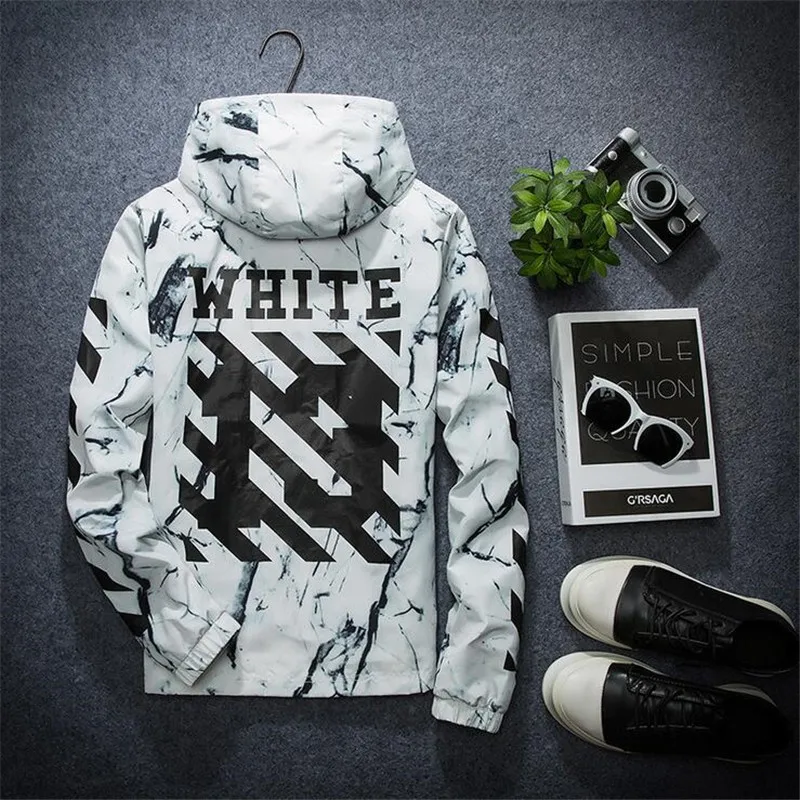 

Spring New Printed Men Jacket Zipper Fit Fashion letter print Men Casual thin hooded Jacket Men windbreaker Harajuku men coats