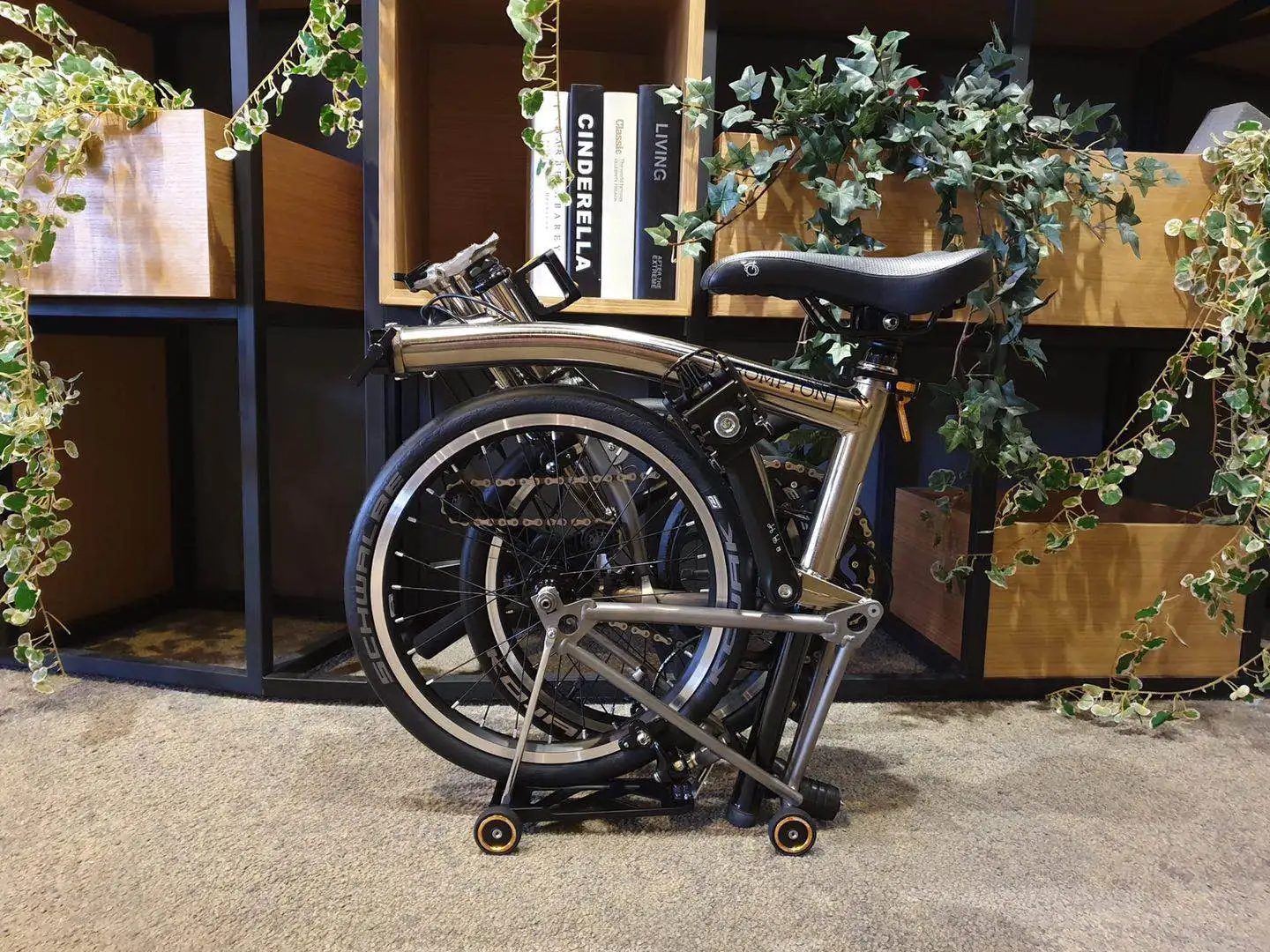 Brompton компактный стеллаж с ЧПУ обработанный твердый остается(мульти-S