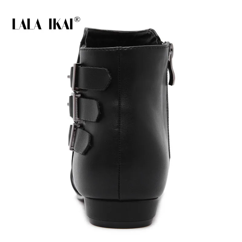 LALA IKAI/Для женщин с заклепками Короткие Плюшевые ботинки острый носок низкие