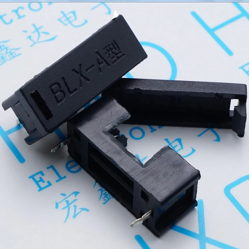 BLX-тип страховой трубки мост Предохранитель 5*20 черный контактный шаг около 23 мм |