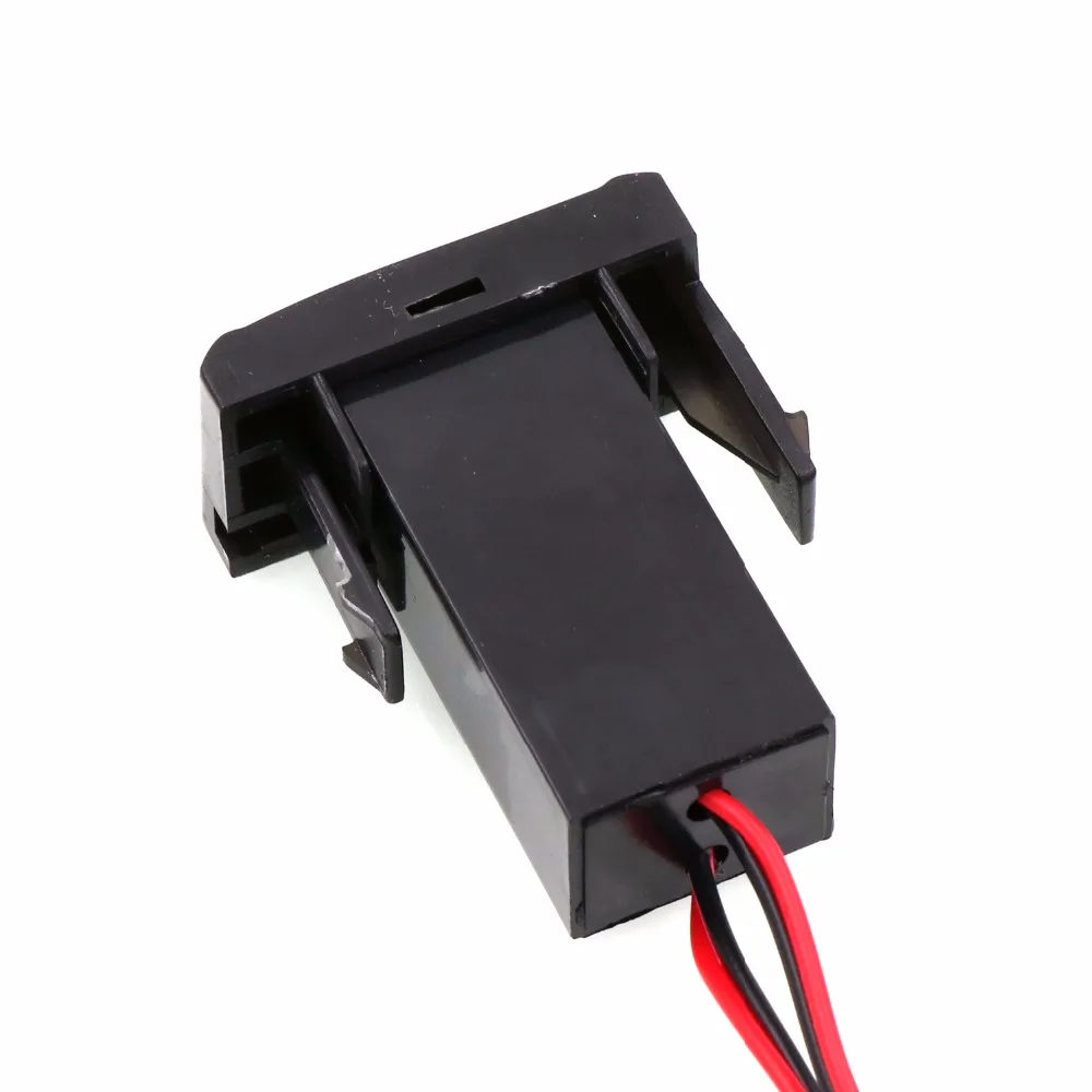 Специальное автомобильное зарядное устройство 2.1A 1.2A 2x с USB интерфейсом для