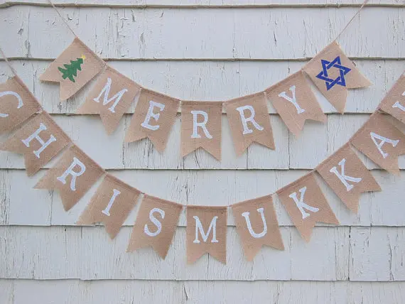 Персонализированные Merry Chrismukkah в декорированном мешковиной горшке баннеры на