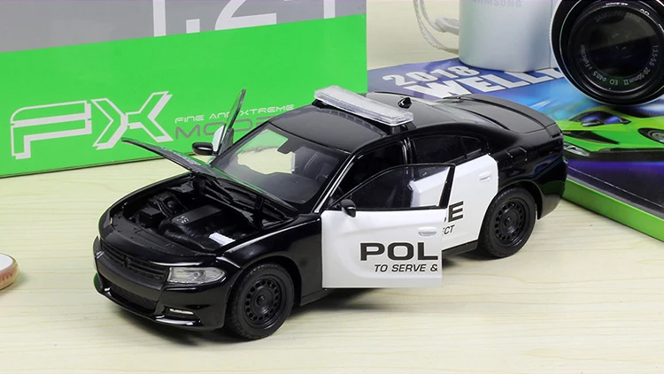 Welly 1:24 модель автомобиля сплав Dodge зарядное устройство погоня гоночный автомобиль литой металлический полицейский спортивный автомобиль для мальчика Коллекция игрушек для подарка