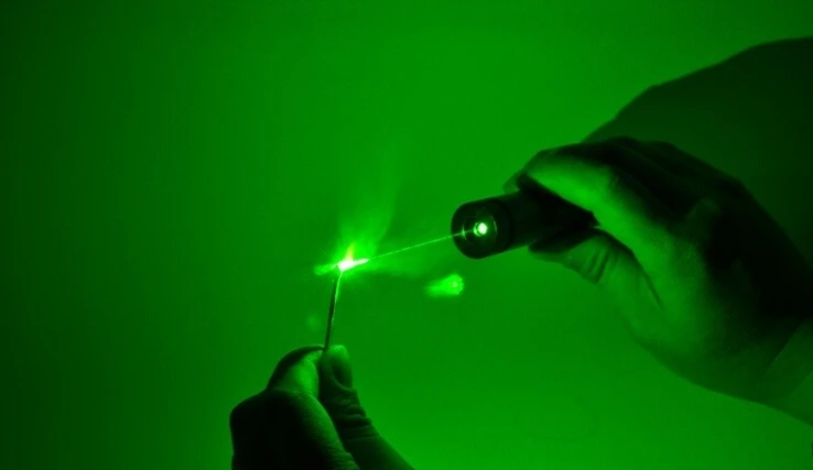 

AAA Super Powerful Military 10W 100000m 532nm Green Laser Pointer Lazer sight Flashlight Burning Match,Burn Cigarettes Hunting