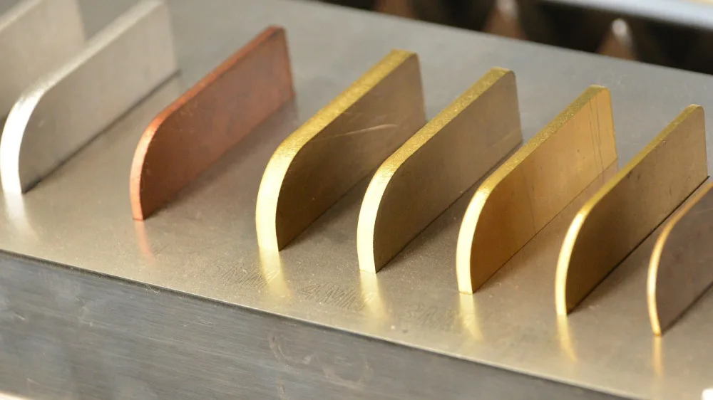 Станок для лазерной резки с ЧПУ из нержавеющей стали углеродистой железа