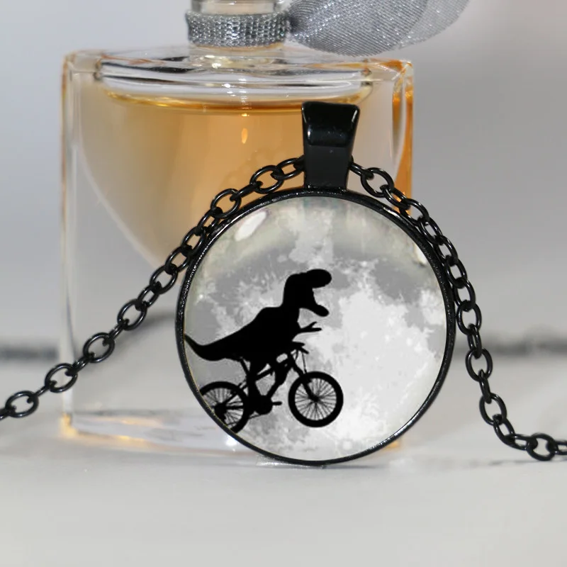 Винтажное ожерелье подвеска в виде мотоцикла с динозавром 1 шт.|vintage necklace|necklace