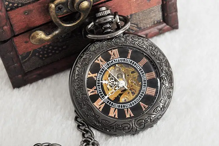 Antique Black Skull Handpiece Roman Numerals Mechanical Pocket Watch Vintage Steampunk Manual Winding Men's Watch with Chain