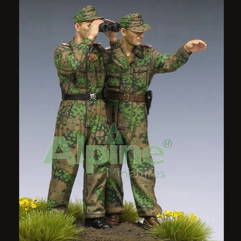 Модель солдата из смолы модель Курского бронированного автомобиля два человека