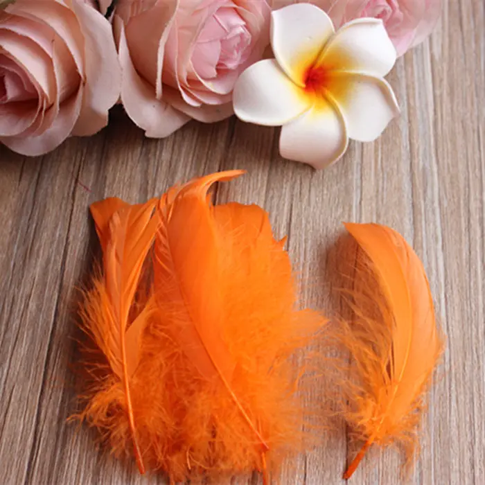 Hermosa pluma de ganso tenido DIY dia De Navidad decorar 50 raiz la venta 7 10 cm 2 4 pulgadas|plumas|plumas |