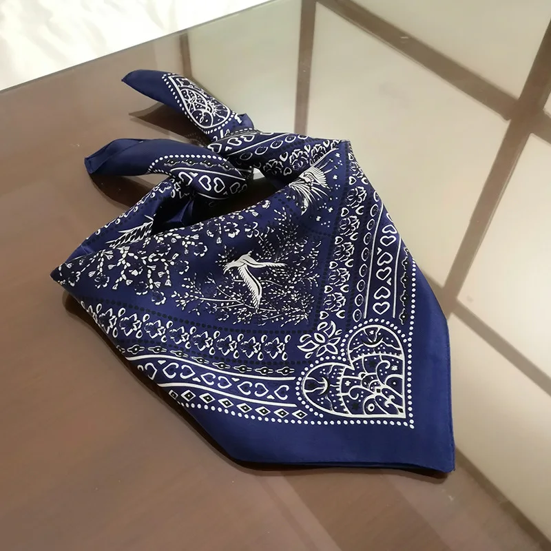 Женский маленький шелковый шарф квадратный платок для шеи офисный 53*53 см модный