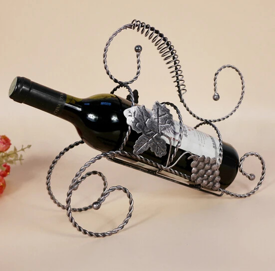 

1PC New Iron wine rack twisted European style ancient wine holder creative gift ornaments pin KI 2045
