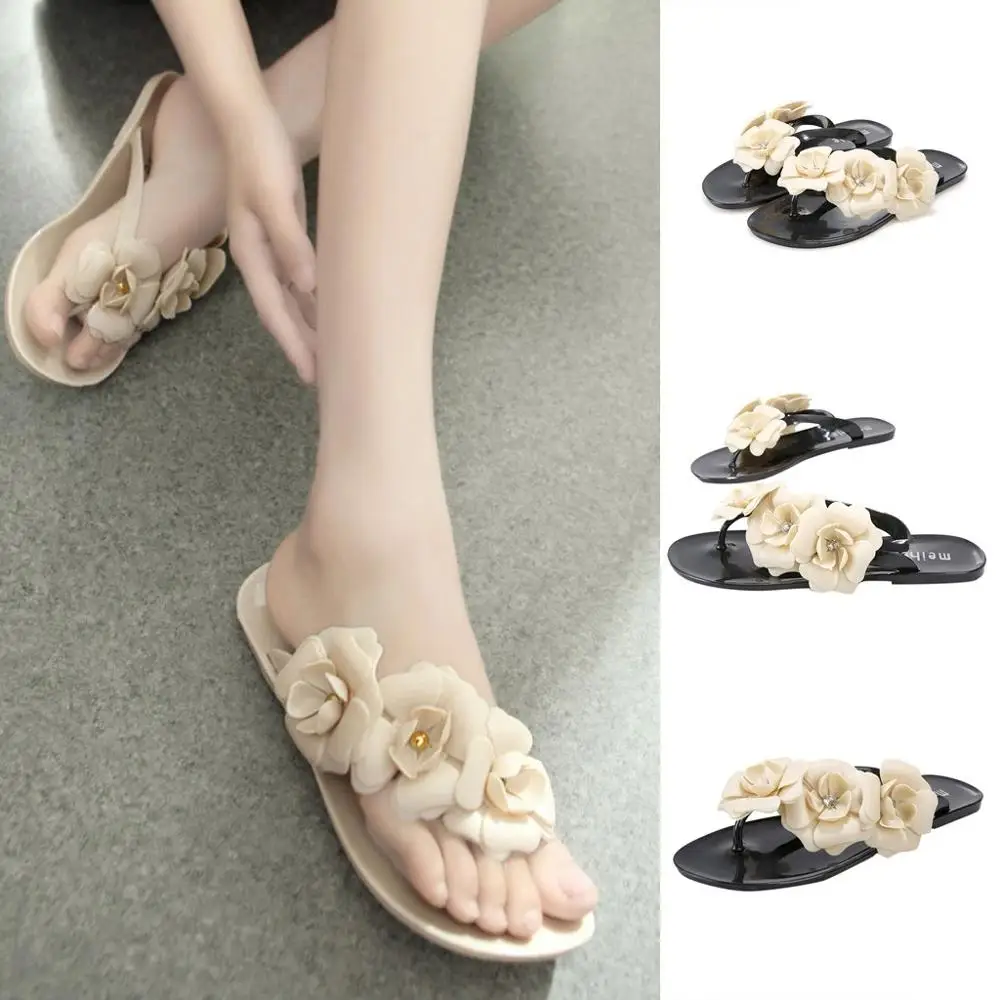 Женская фотография с красивой фотографией камелии|Вьетнамки| |