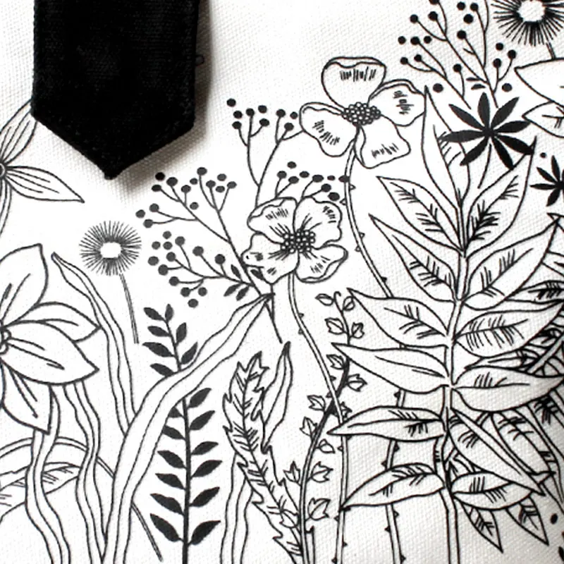 

Flower Princess Brand Canvas Flap Bag for Women Fashion White Black Floral Sling Shoulder Bag Crossbody sac bolsa feminina D007