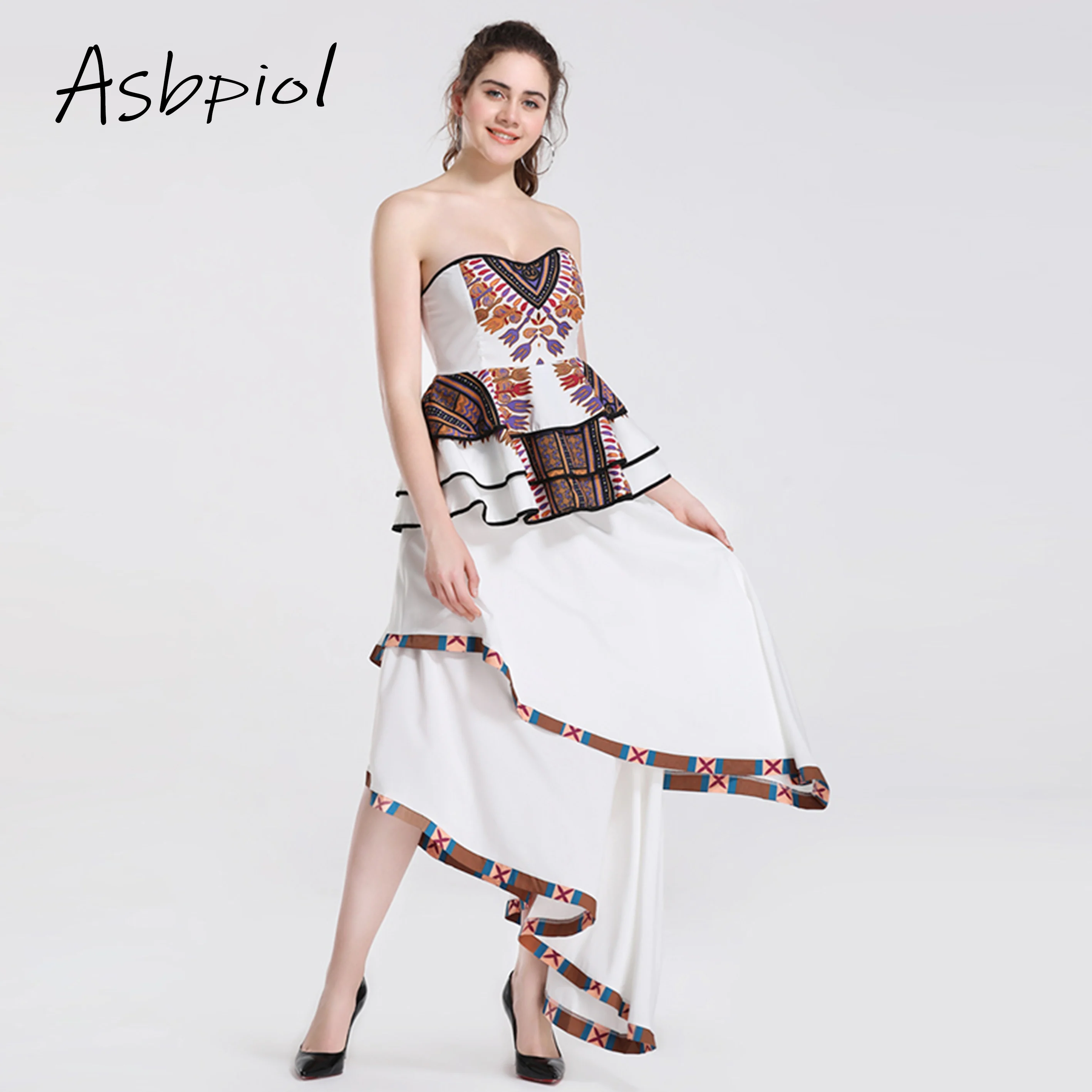 Белое длинное платье в национальном стиле без бретелек рукавов пикатные с