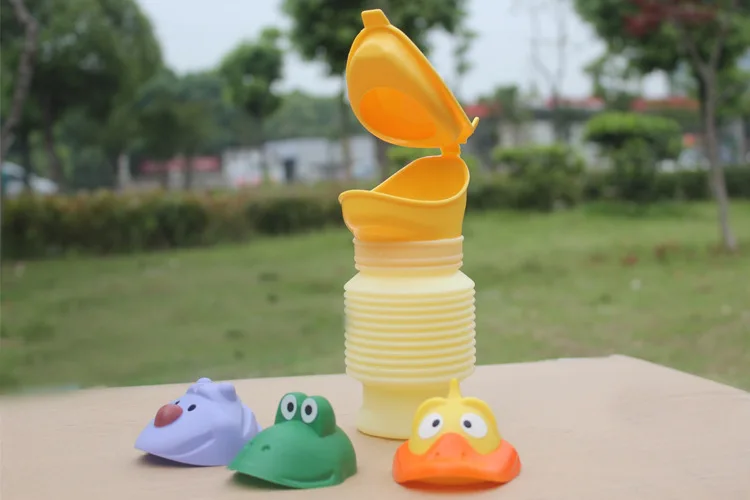 free shipping child urinal bucket tube trainborn portable (urinals +3 cartoon cover) |