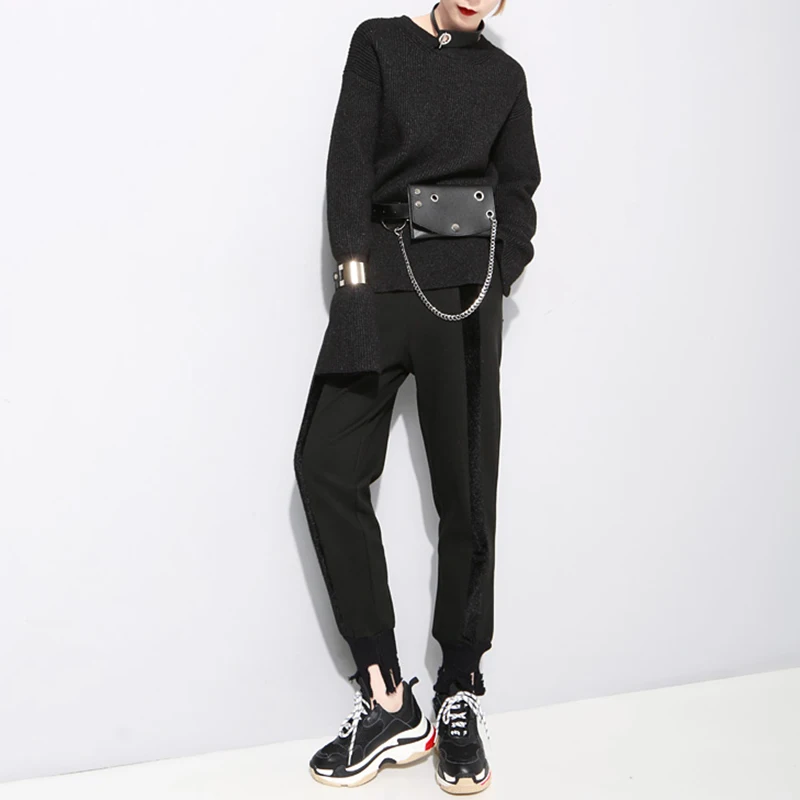 Брюки шаровары TWOTWINSTYLE черные с вельветовой подкладкой в полоску на весну 2020|women