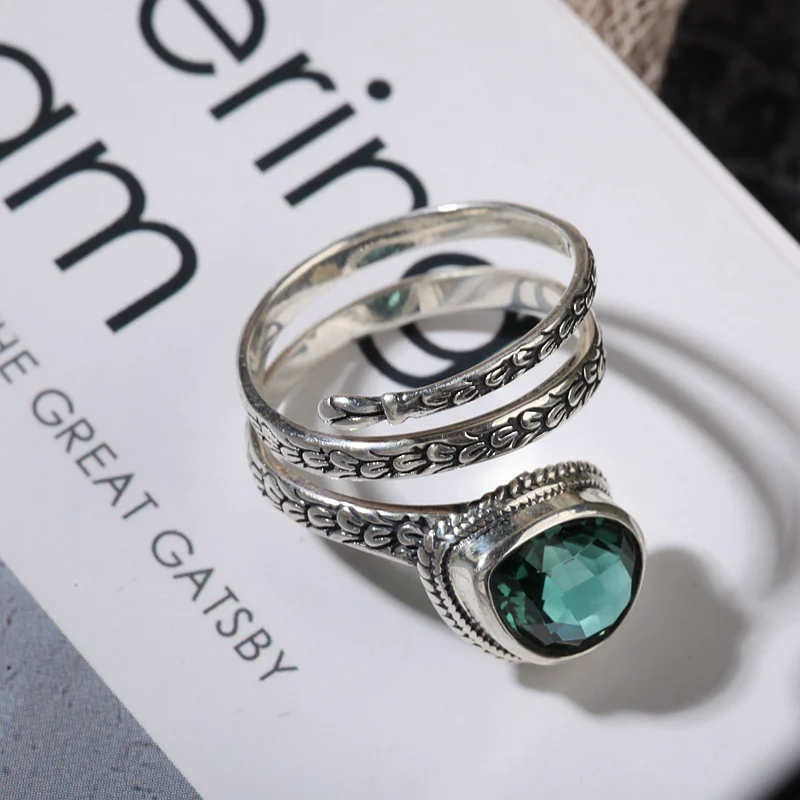 Женское кольцо из серебра 100% пробы с зеленым кристаллом | Украшения и аксессуары
