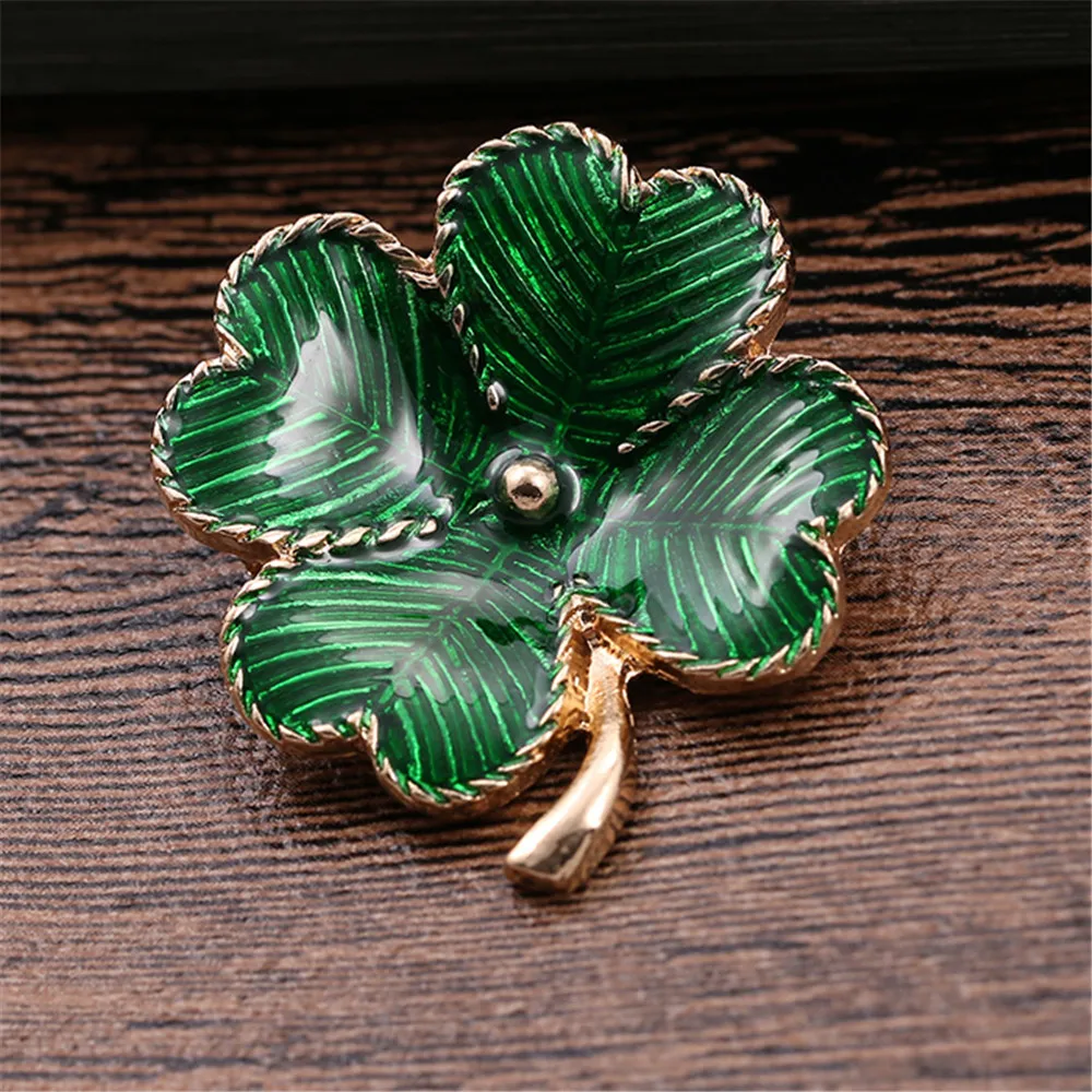 Бесплатная доставка Мода Новые падения глазури клевера повезло трава брошь