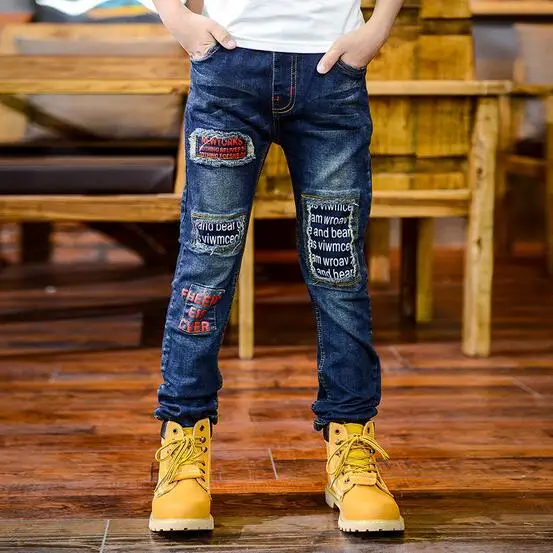 Джинсовые брюки для мальчиков осень 2017 повседневные однотонные осенние детские