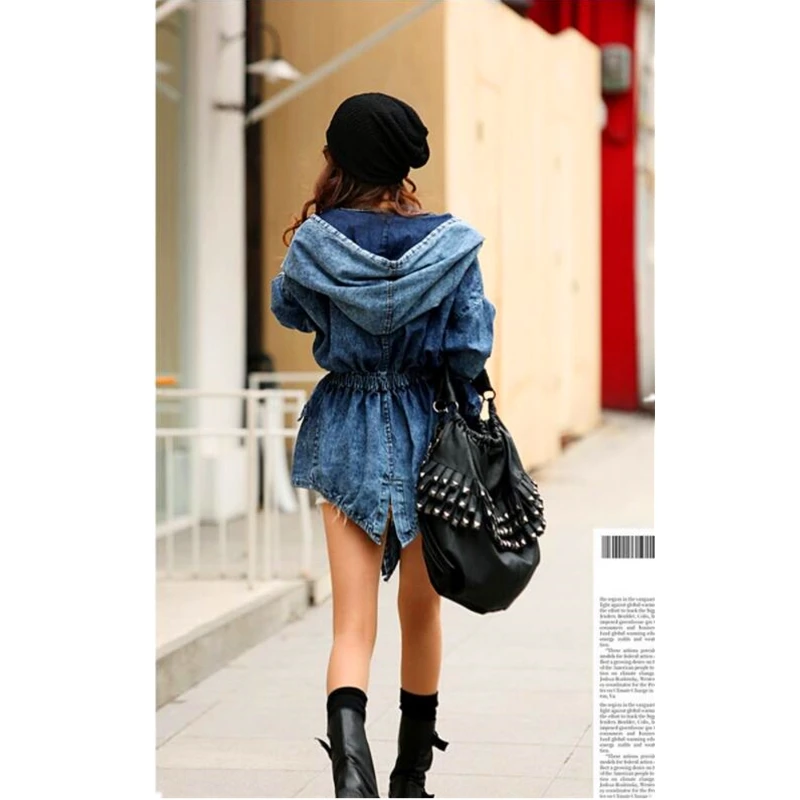 Женское джинсовое пальто с капюшоном длинное неравномерное из денима длинным