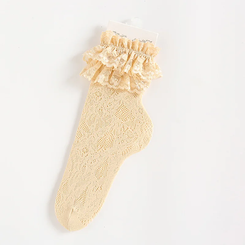 [WPLOIKJD]Transparent Female Elasticity Casual Lady Hollow Out Socks Princess Lace Silk Cute Socks Women Sweet Heap Heap Sokken