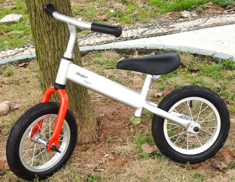 White Children Bicycle Color Baby Balance Bike Learning Walker with Brake | Мать и ребенок