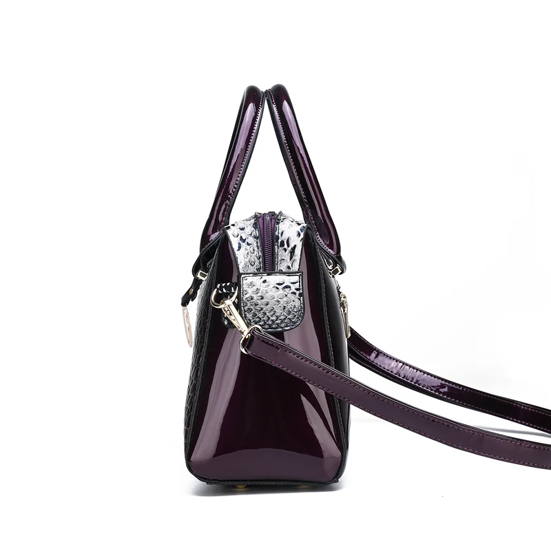 Женская сумка с узором крокодиловая кожа надписью F змеиное масло восковая на