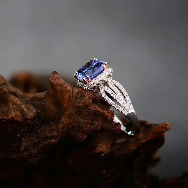 Обручальное кольцо из танзанита с натуральными бриллиантами 8x8 мм в форме