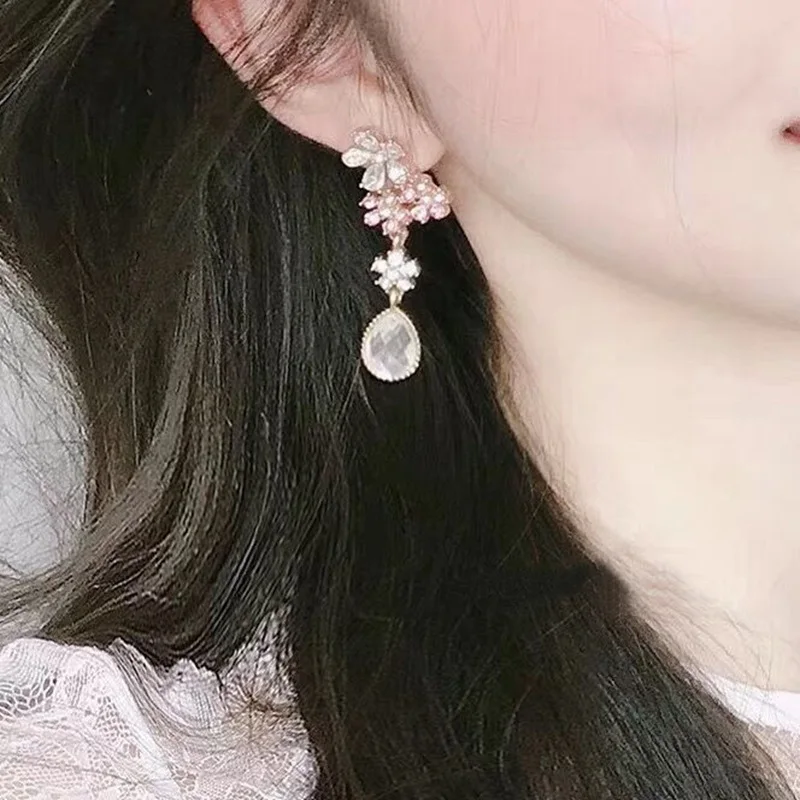 MENGJIQIAO новые корейские элегантные розовые блестящие хрустальные серьги в форме цветка для женщин темперамент Oorbellen ювелирные изделия